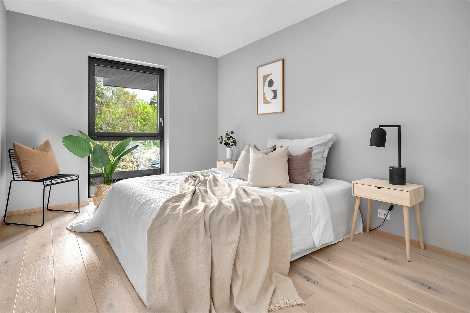 Leiligheten har to soverom av god størrelse. Hovedsoverommet har plass for skyvedørsgarderobe. Galleribilde