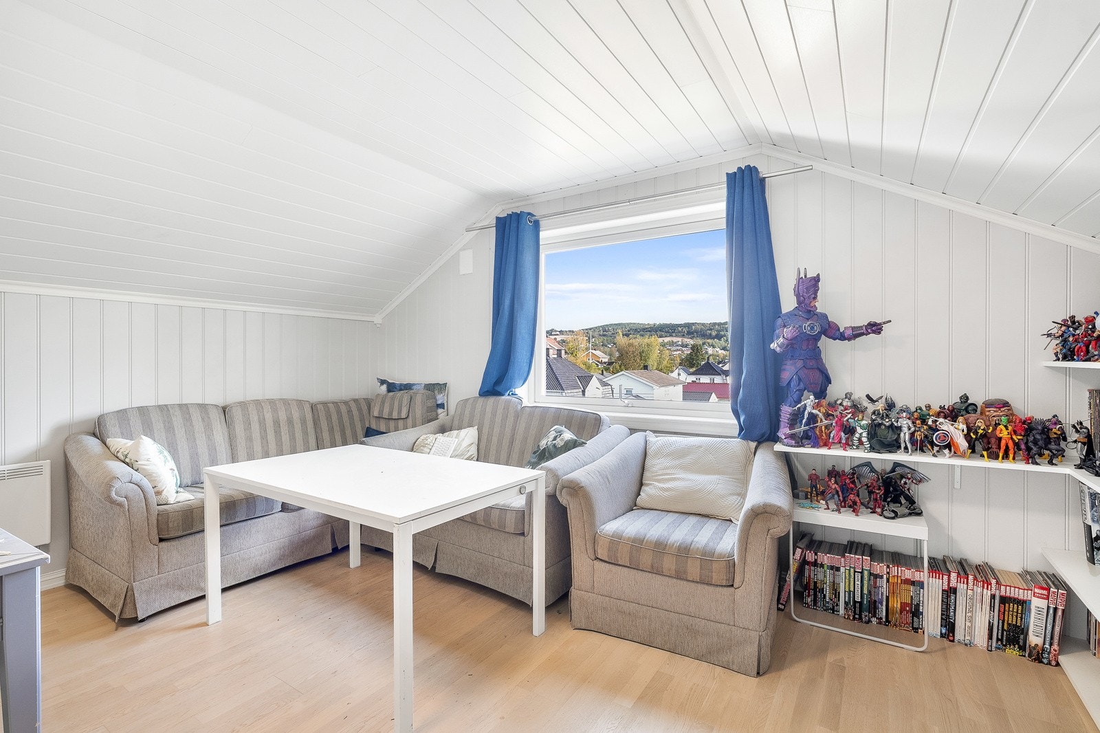 Soverommene har plass til nødvendig møblement. Galleribilde