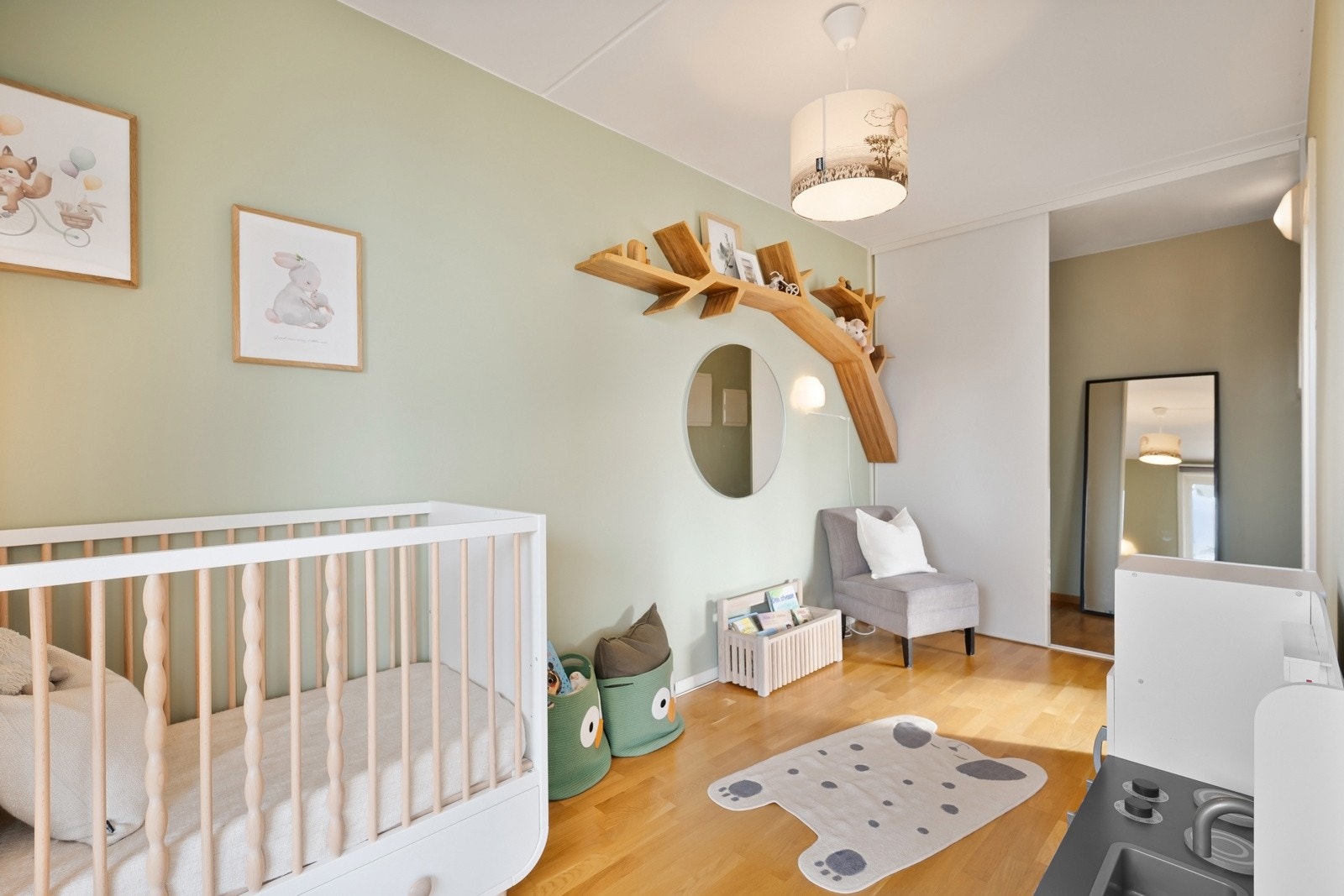Godt med lagringsplass i innvendig bod - Disponibel kjellerbod på ca. 4 m². Galleribilde