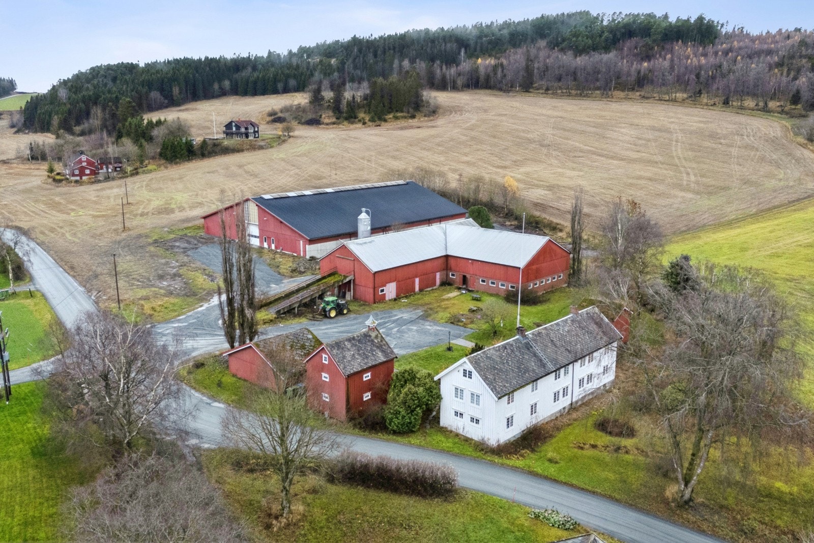 Gårdstun Galleribilde