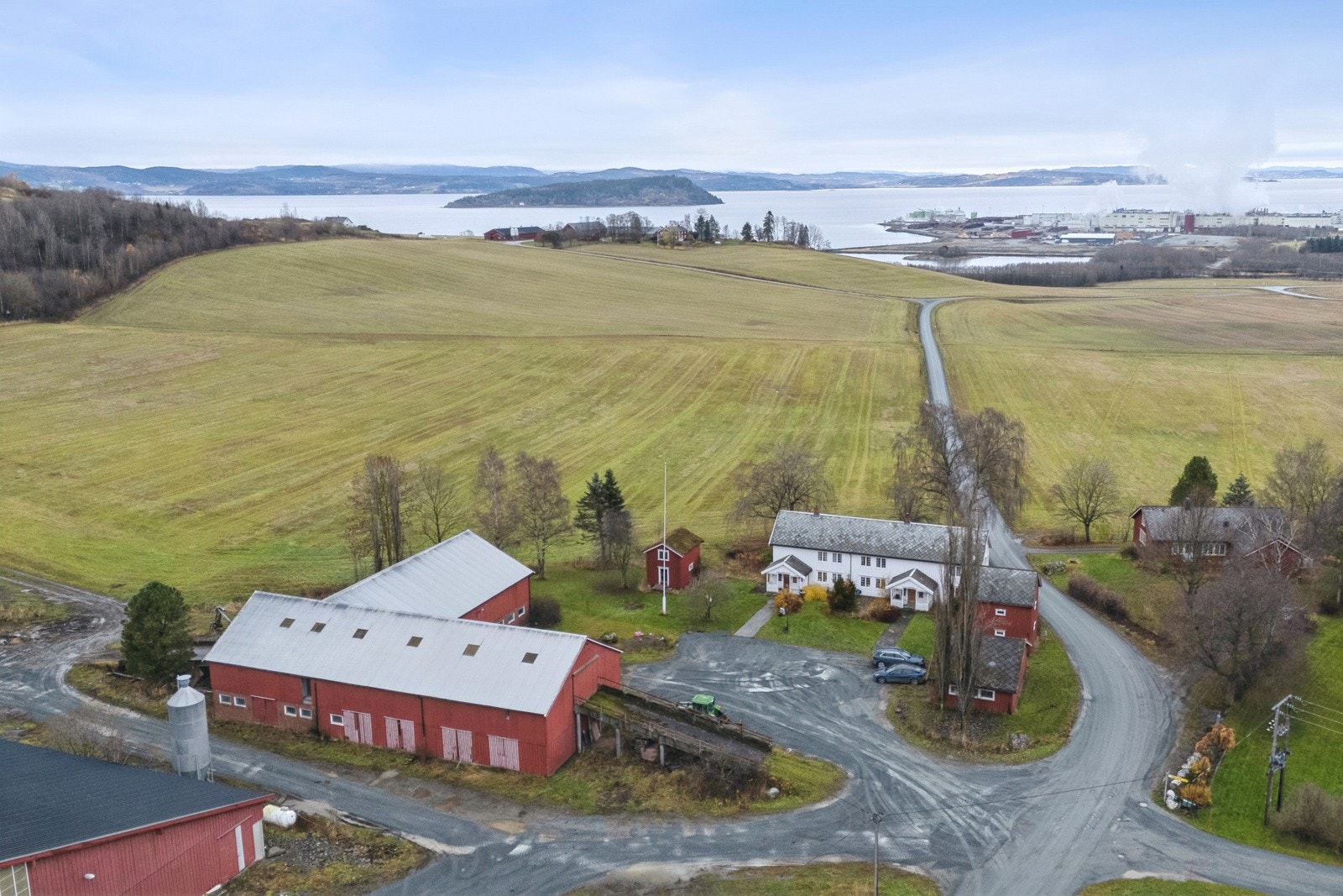 Gårdstun Galleribilde