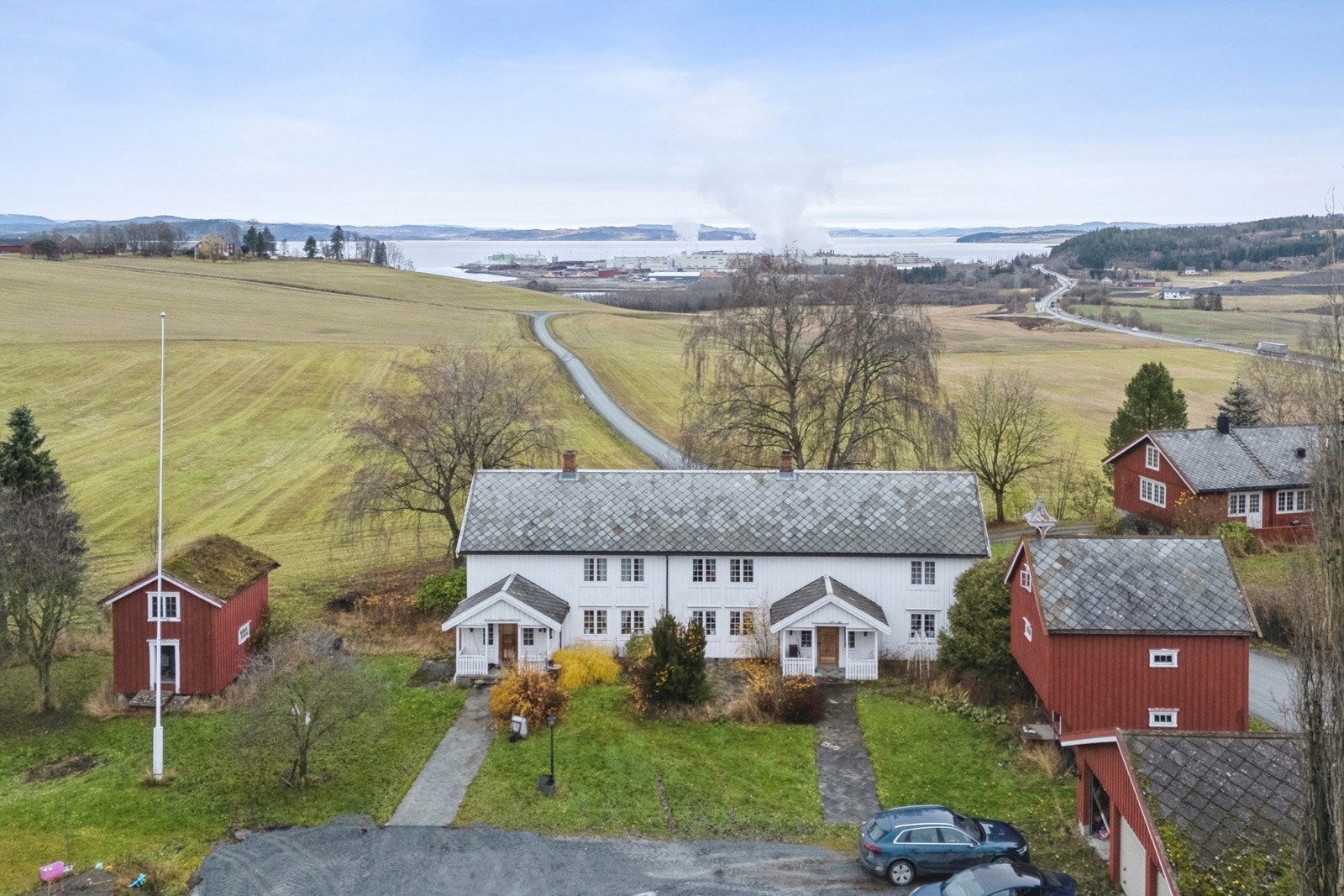 Gårdstun Galleribilde