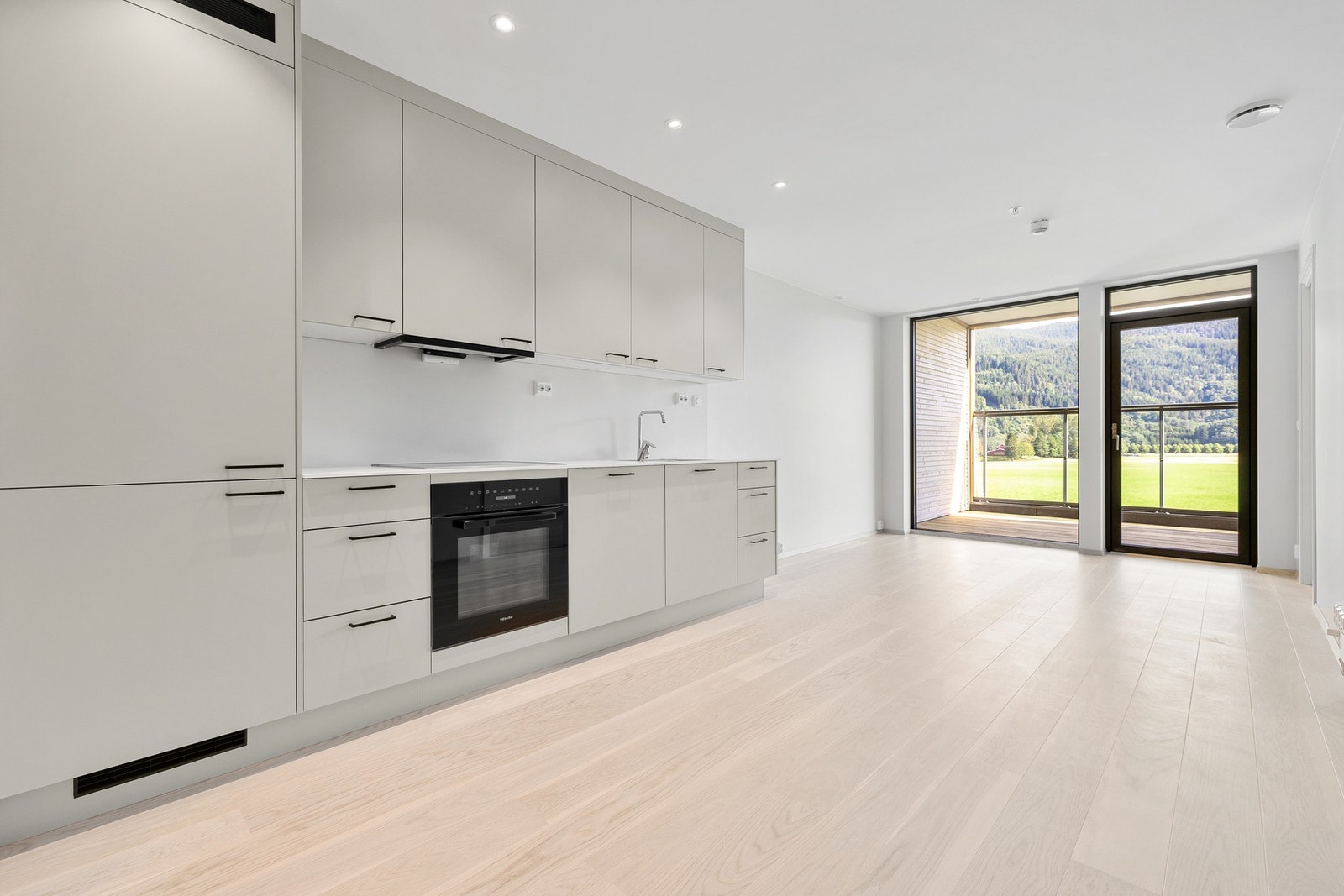 Leiligheten er på 42m² og har en god planløsning. Bildene er av en tilsvarende leilighet i 3 .etasje., Galleribilde