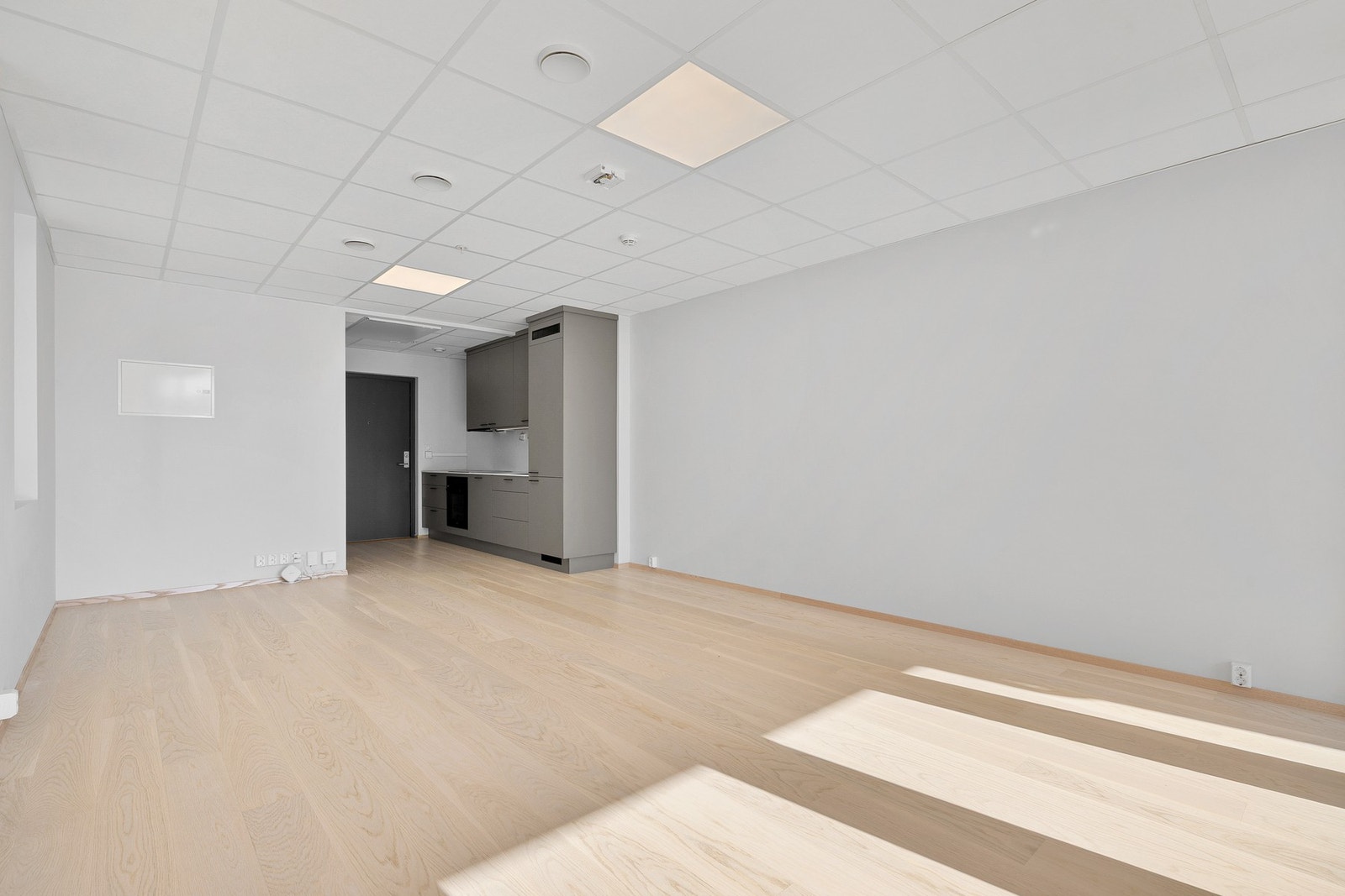 Dette lokalet er på ca 40 kvm og består av oppholdsrom med kjøkken i tillegg til et bad. Galleribilde