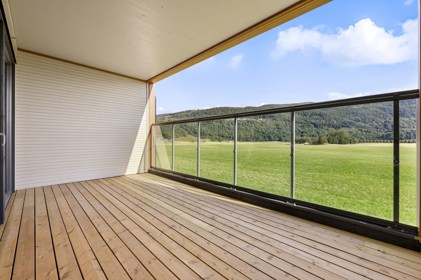 Herfra er det nydelig utsikt og ingen innsyn. Galleribilde