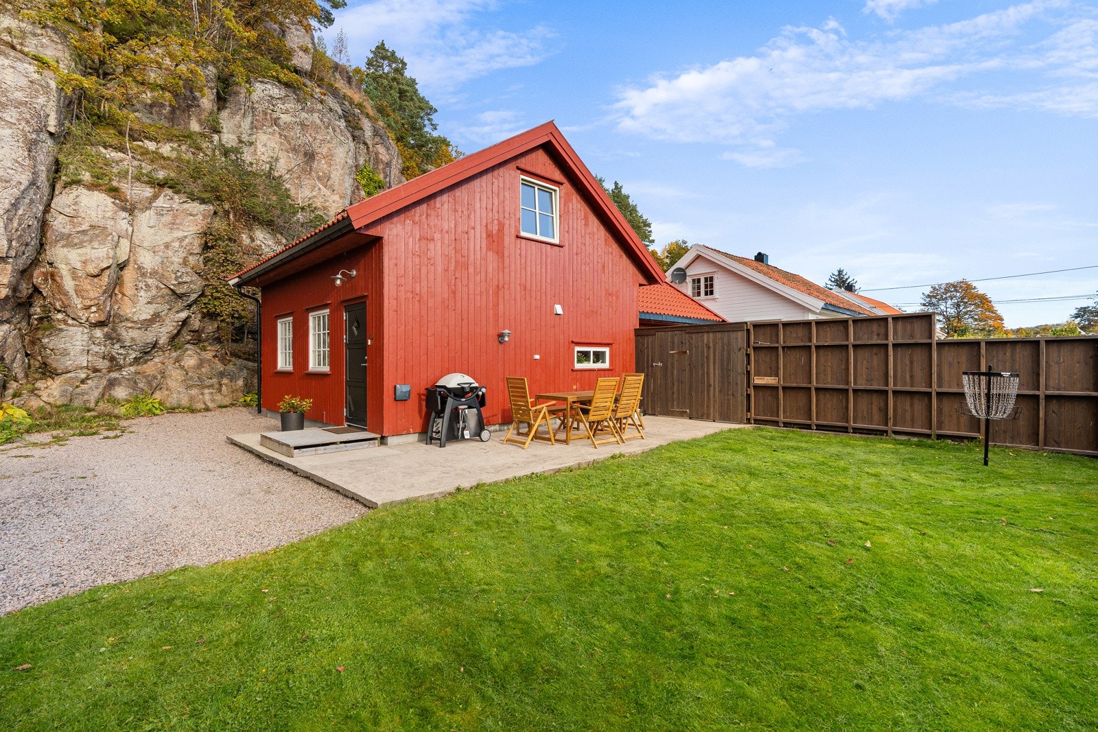 Praktikantdel med fin uteplass Galleribilde