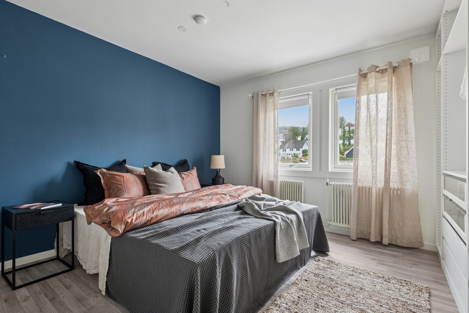 Leiligheten inneholder to gode soverom. Galleribilde