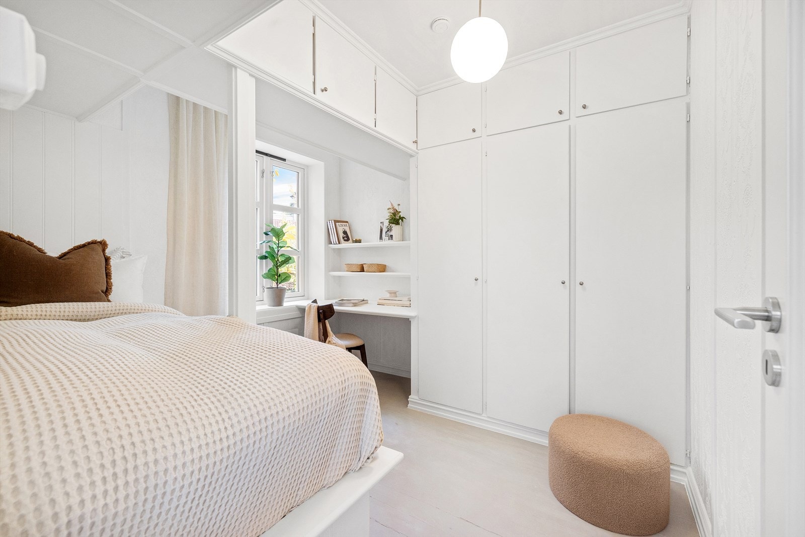 Soverom 2 fungerer perfekt som gjesterom, barnerom eller kontor. Galleribilde