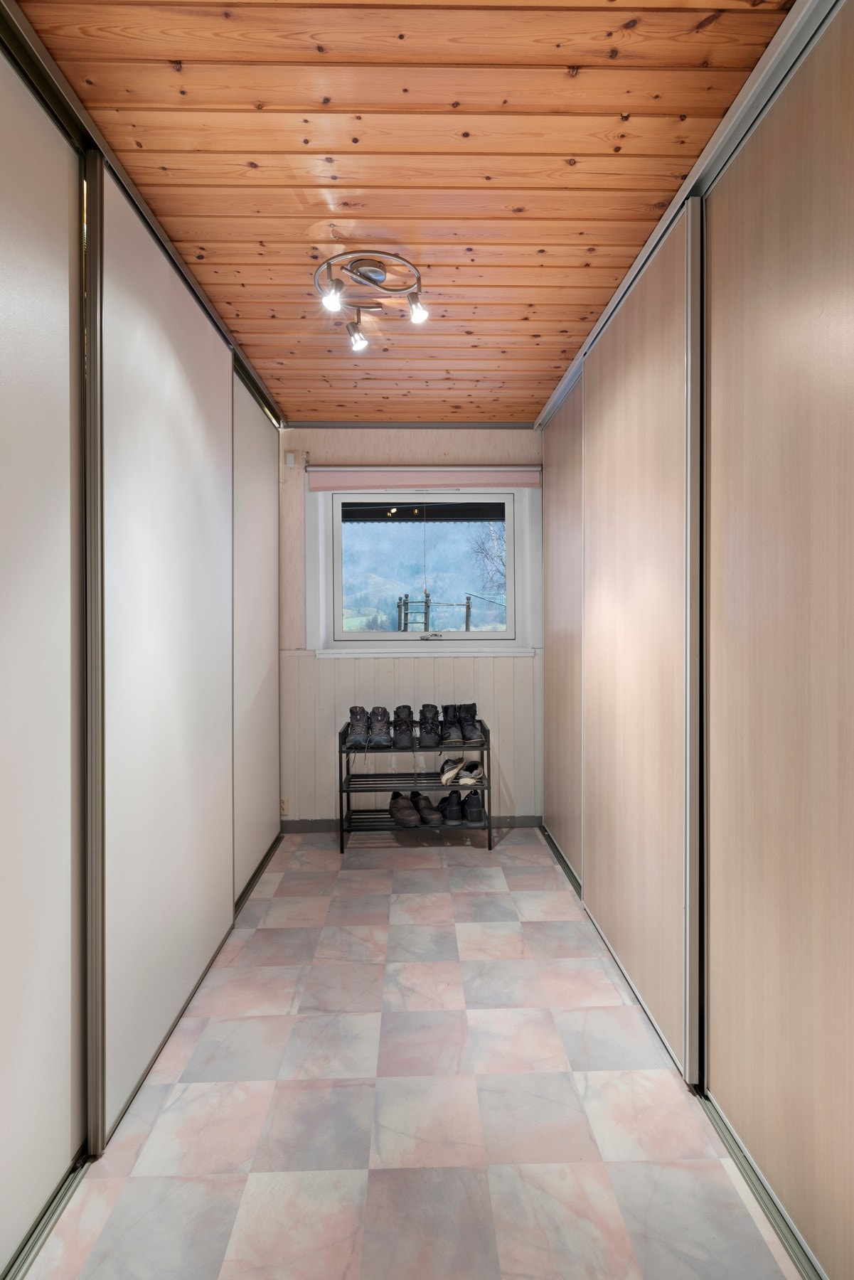 Omkledningsrom som opprinnelig var soverom. Galleribilde