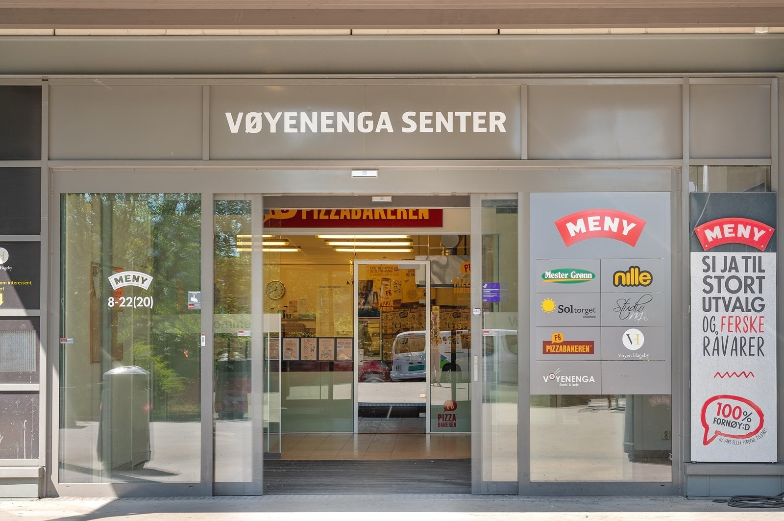 Vøyenenga senter ligger kun 6 minutter med bil unna boligen som har blant annet Apotek 1. Galleribilde