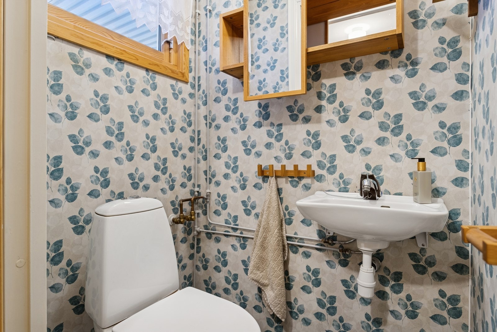 I første etasje er det også et WC-rom. Galleribilde