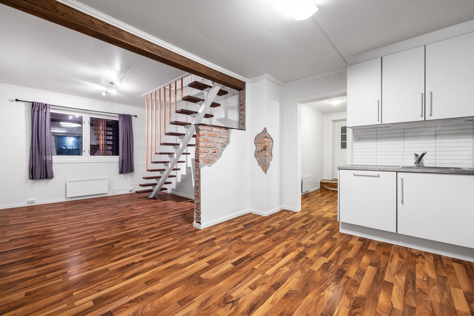 Åpen kjøkken stue/løsning Galleribilde