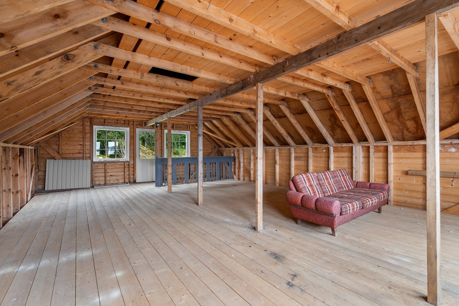 Bøteloft naust - klart til innredning Galleribilde