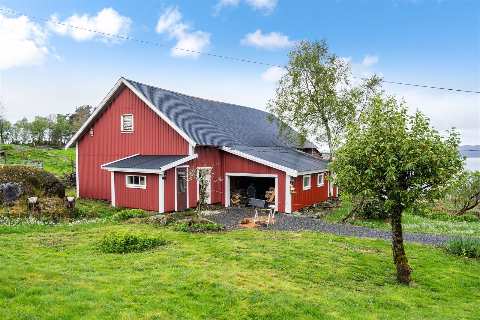 Løe / lager / tidl. driftsbygning Galleribilde