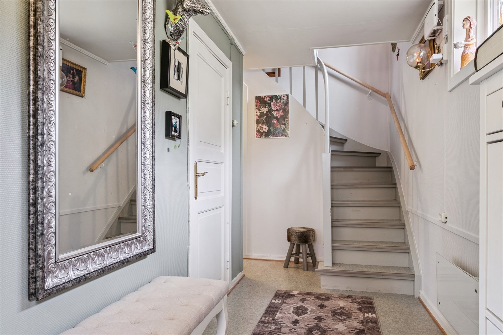 Trapperomsgang 1 etg Galleribilde