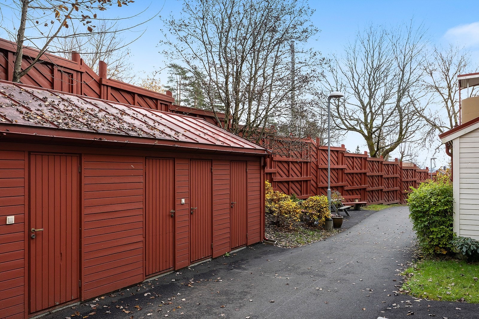 Frittstående utebod. Galleribilde