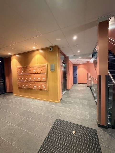 Inngang nede Galleribilde