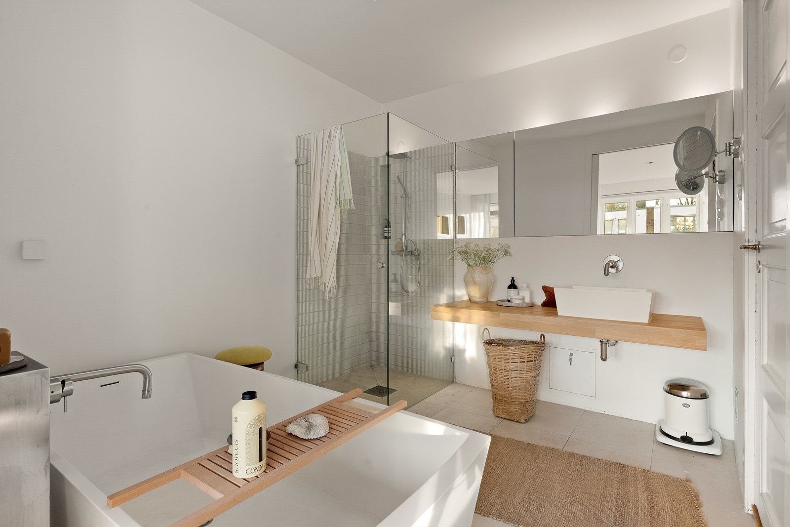 Baderommet ble bygget i 2002 og har blitt utbedret i 2024 og 2025. Galleribilde