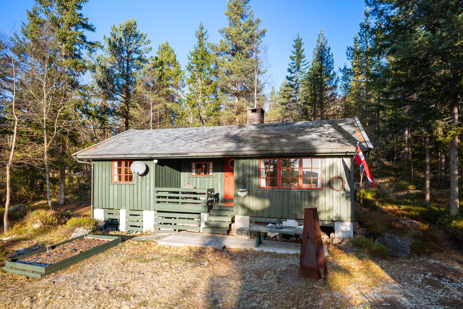 Koselige uteområde rundt hytta. Galleribilde