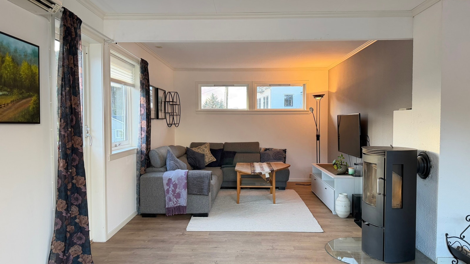 Hovedetasje - åpen stue/kjøkken Galleribilde