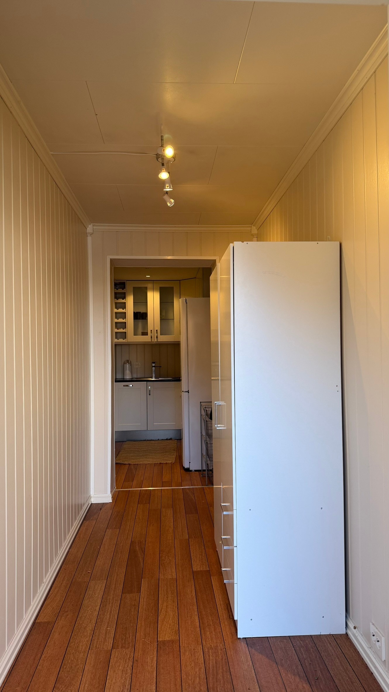 Utleiedel - gang Galleribilde