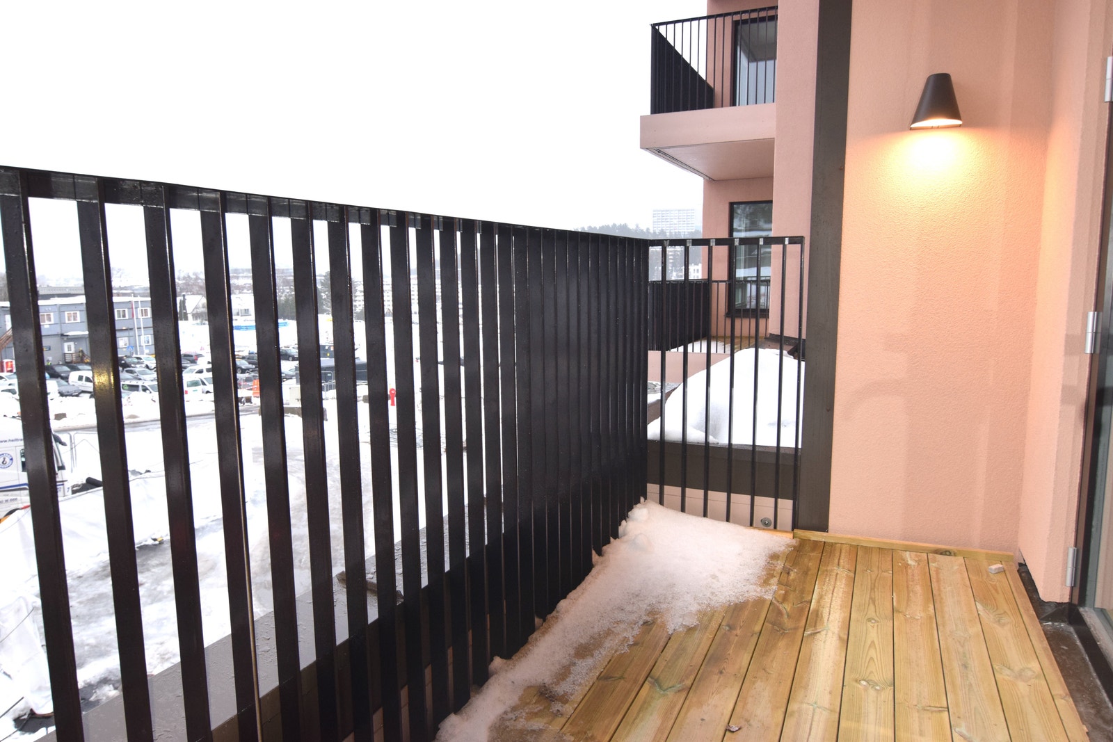 Overbygd balkong. (2) Galleribilde