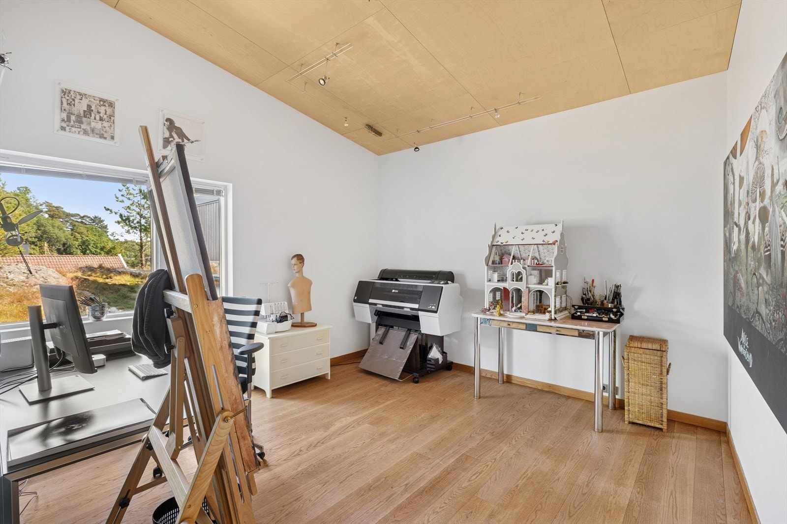 Stort soverom som i dag er benyttet som hobbyrom. Galleribilde