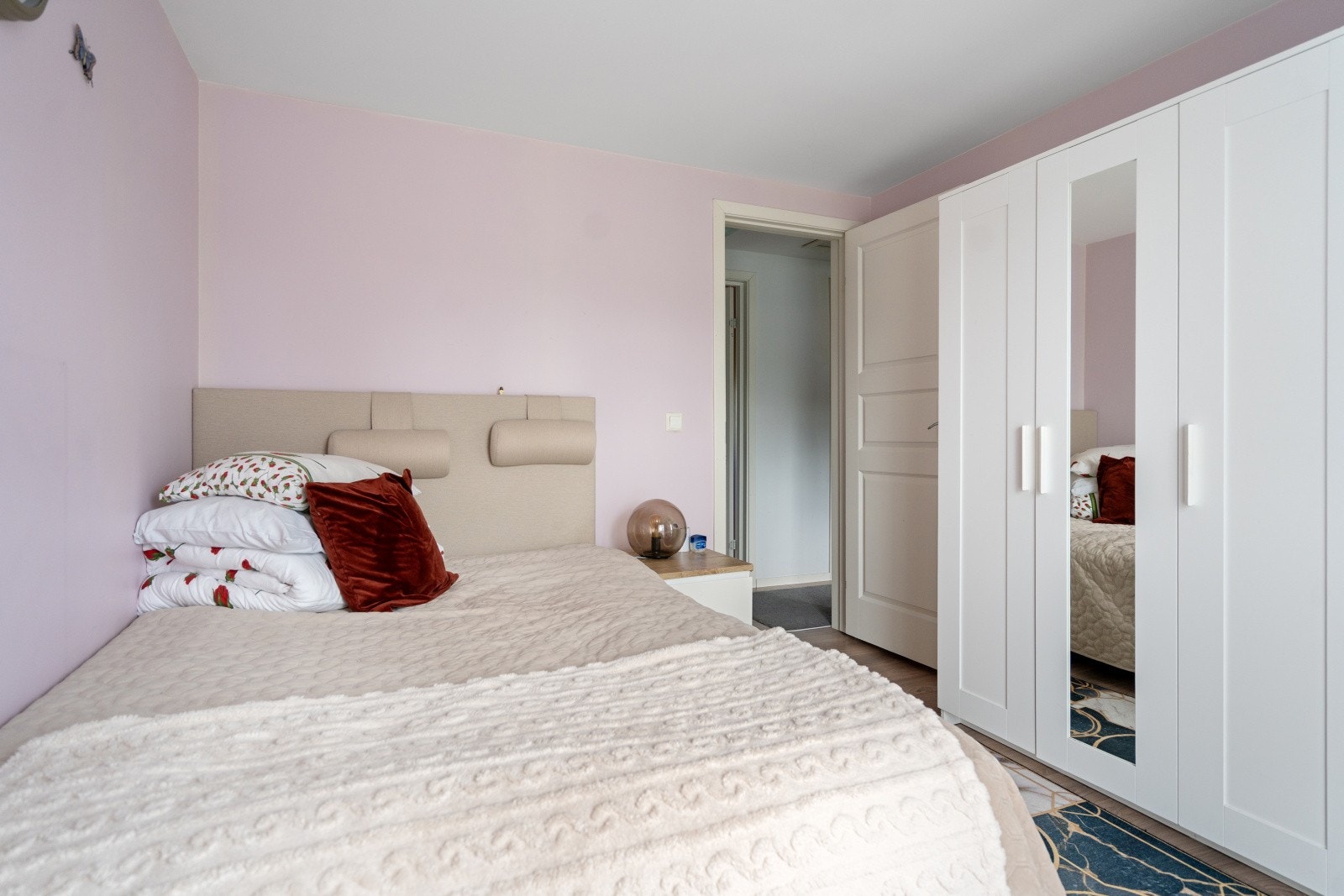 Ett med adkomst til balkong. Galleribilde