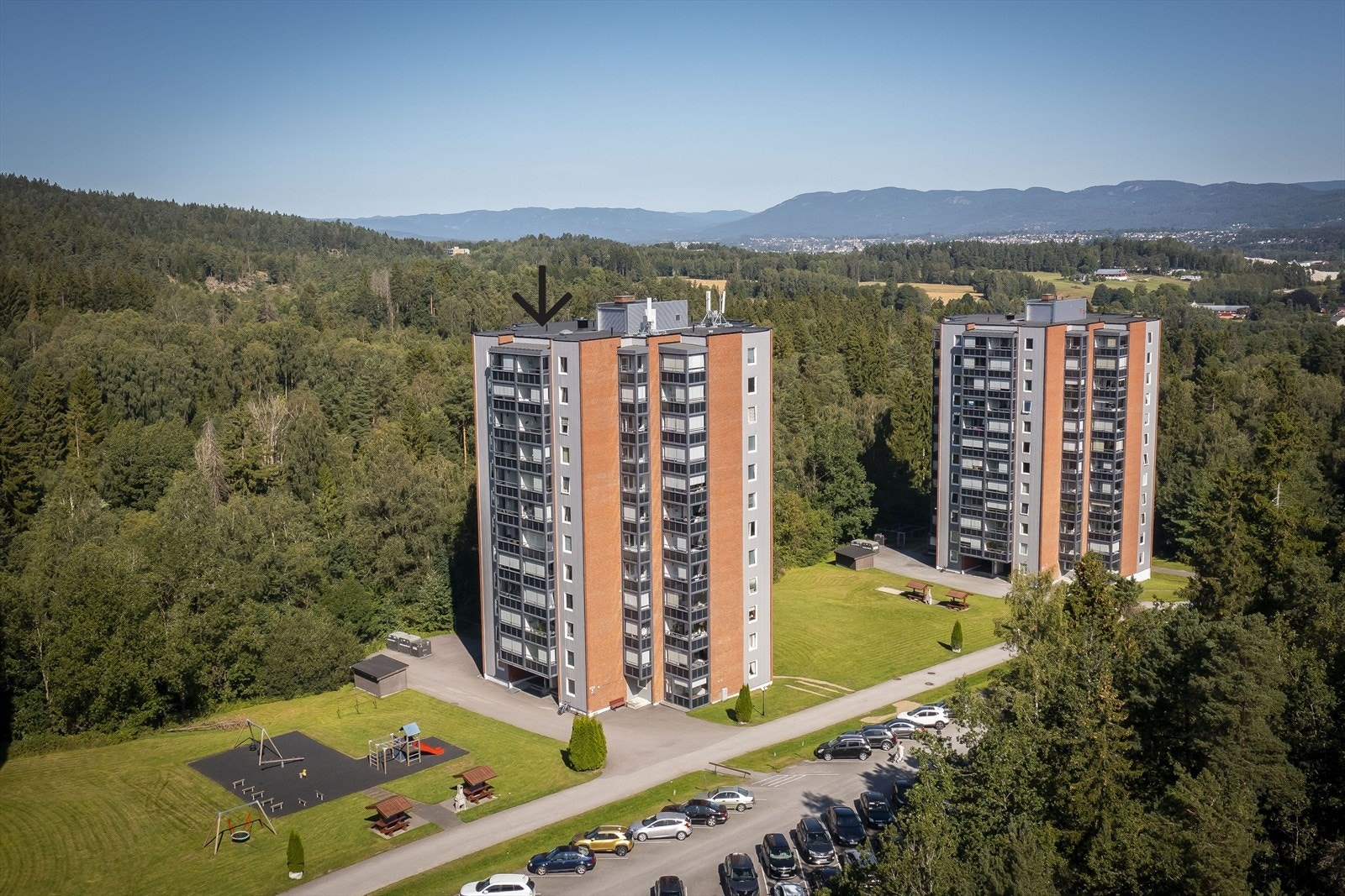 Leiligheten ligger i 12. etasje. Bygget har heis. Galleribilde