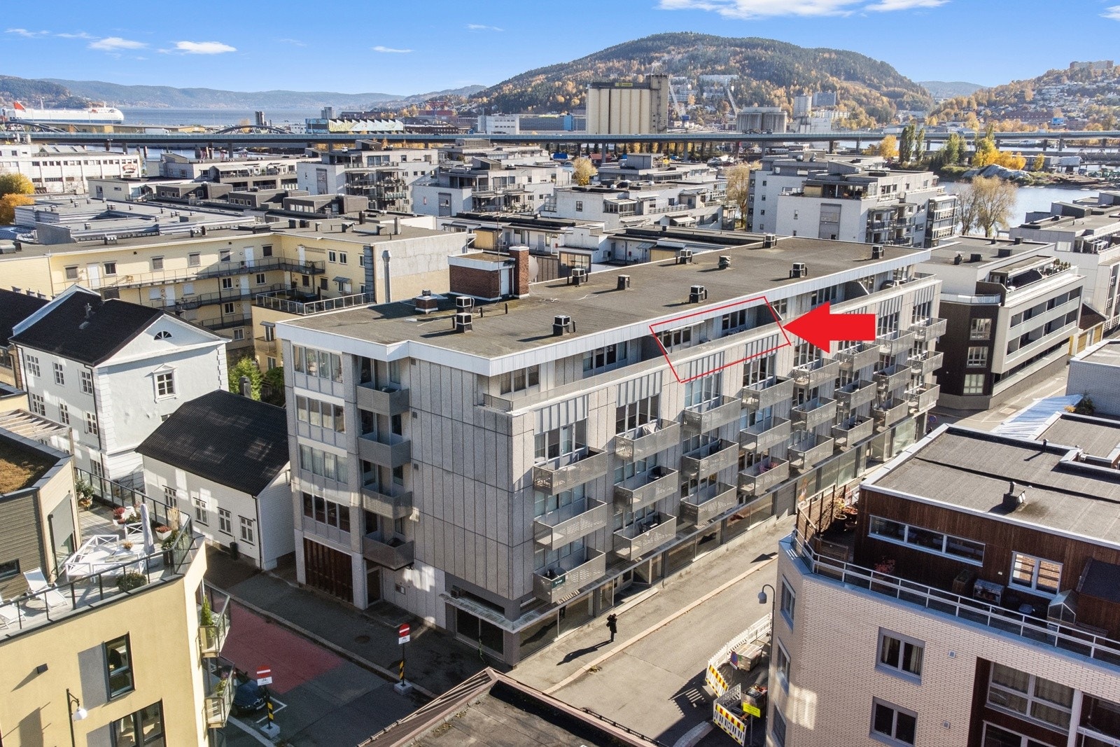 Flott intern beliggenhet i byggets toppetasje Galleribilde