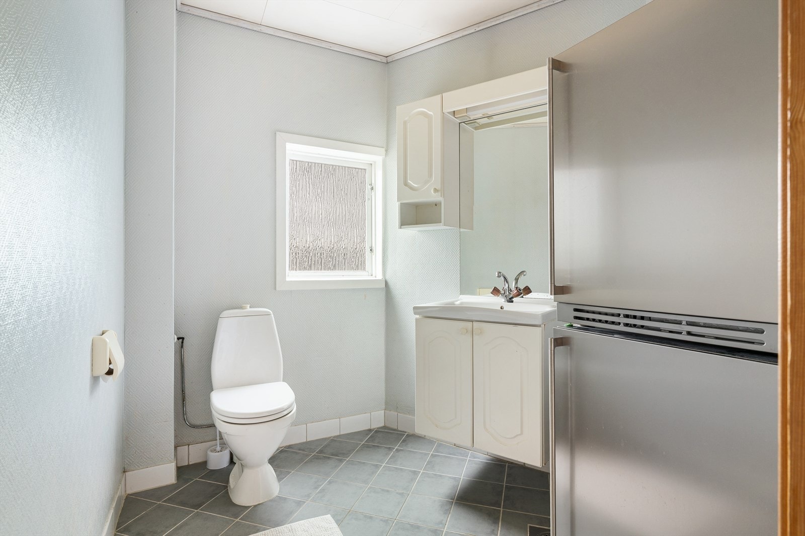 Badet i 1.etg er på ca. 4 m². Galleribilde