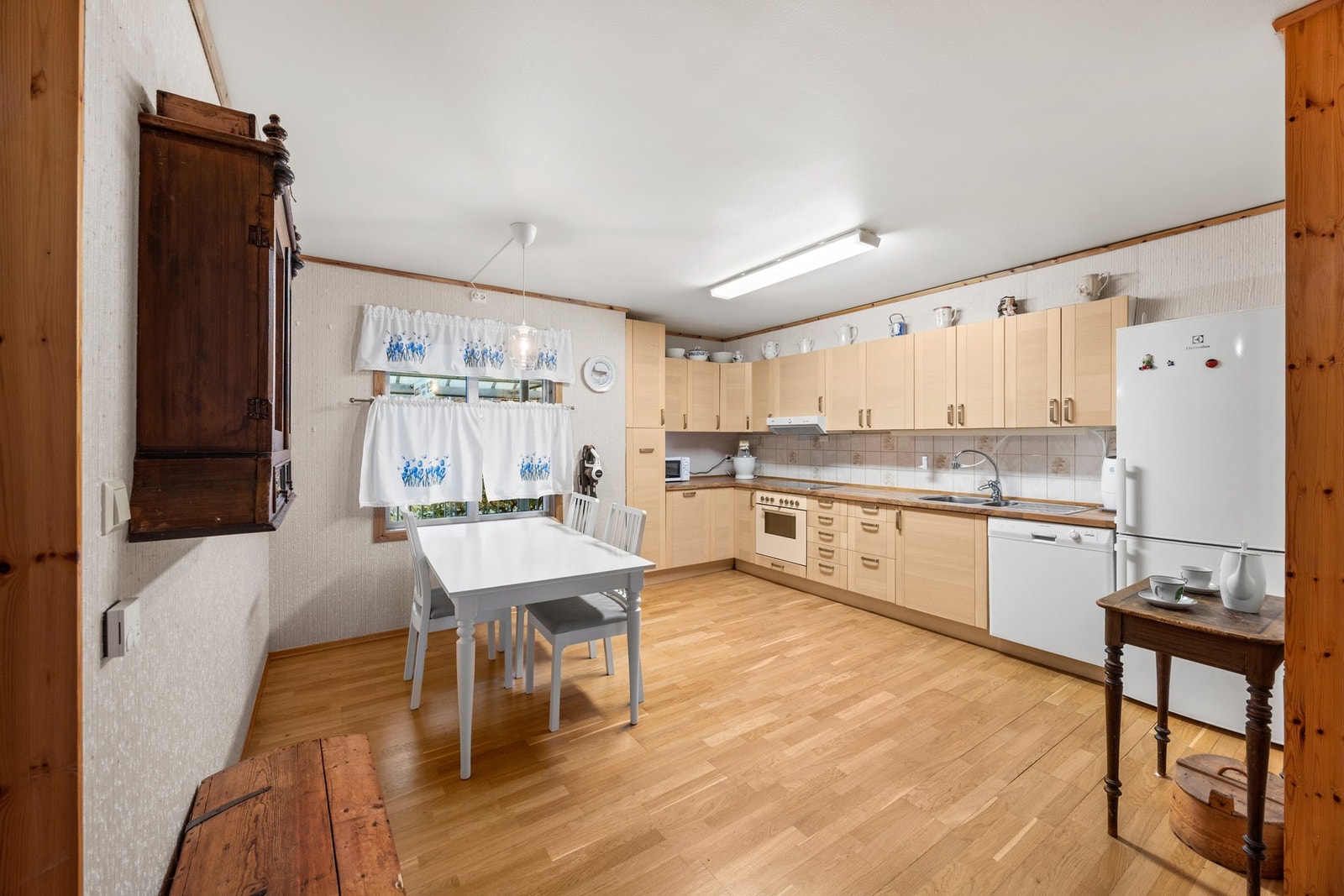 Kjøkkenet måler 16,5 kvm. Galleribilde