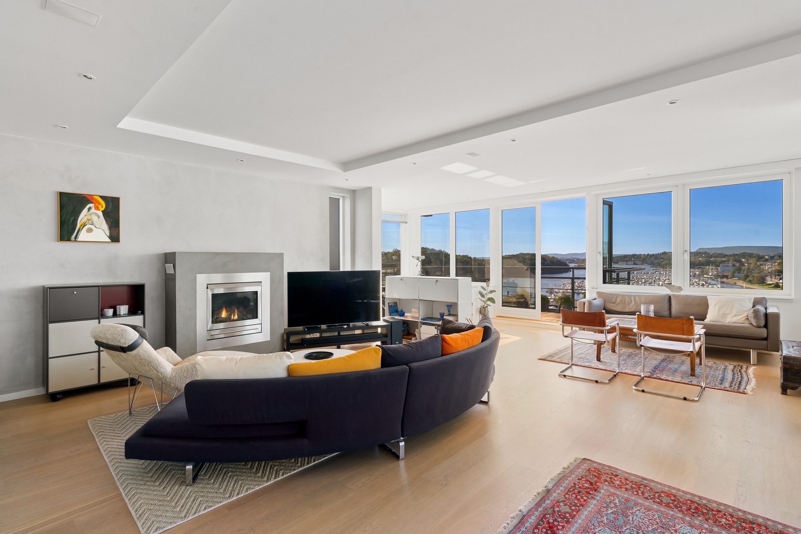 Leiligheten har en meget god planløsning med flere fleksible møbleringsalternativer. Galleribilde