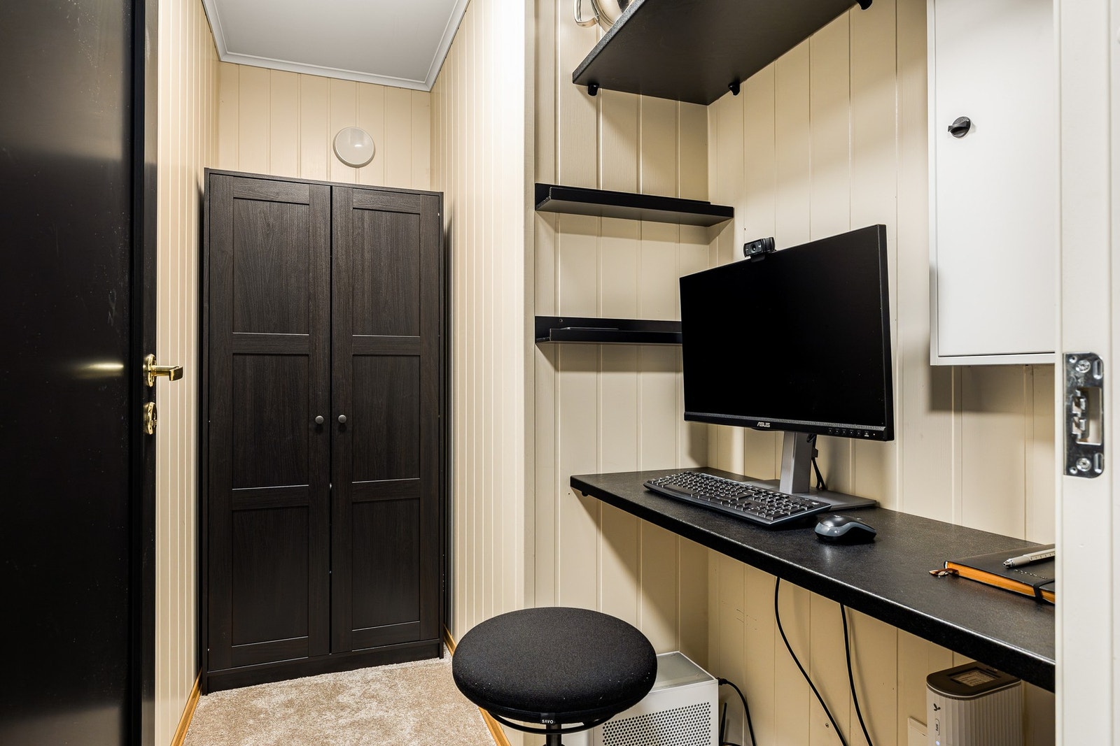 Bod innredet til walk-in/ kontor Galleribilde