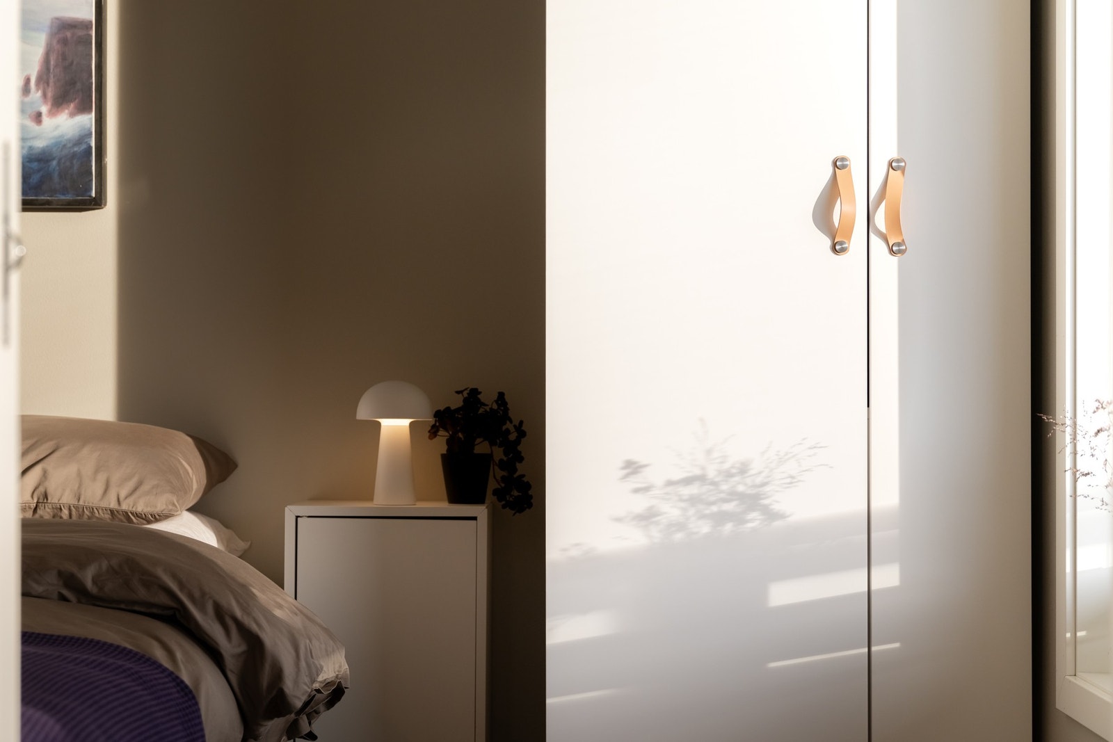 Garderobeskapet medfølger. Galleribilde