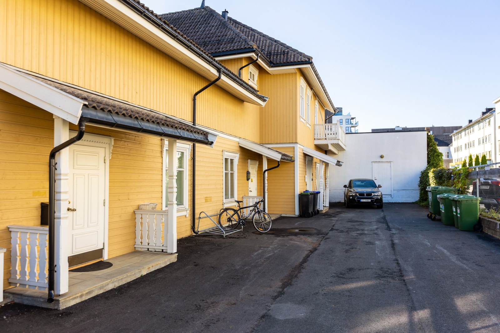 Leiligheten har egen inngang. Galleribilde