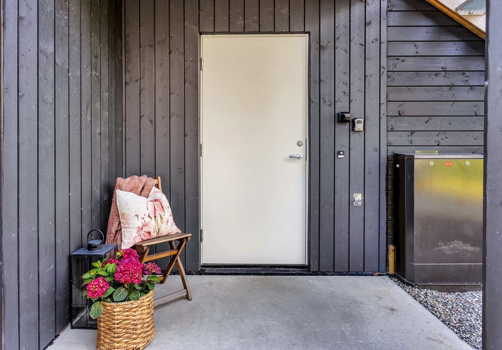 Et hyggelig inngangsparti ønsker deg velkommen. Galleribilde