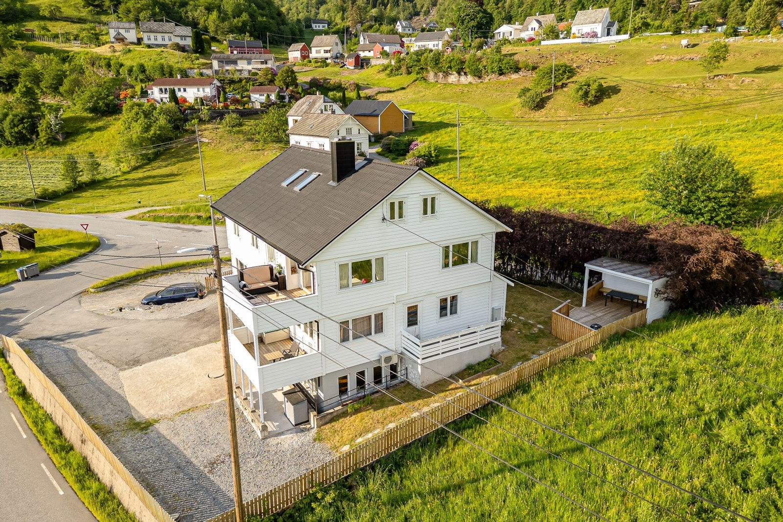 Boligen er vesentlig oppgradert i senere år. Her kan vi by på høye kvaliteter og moderne design Galleribilde