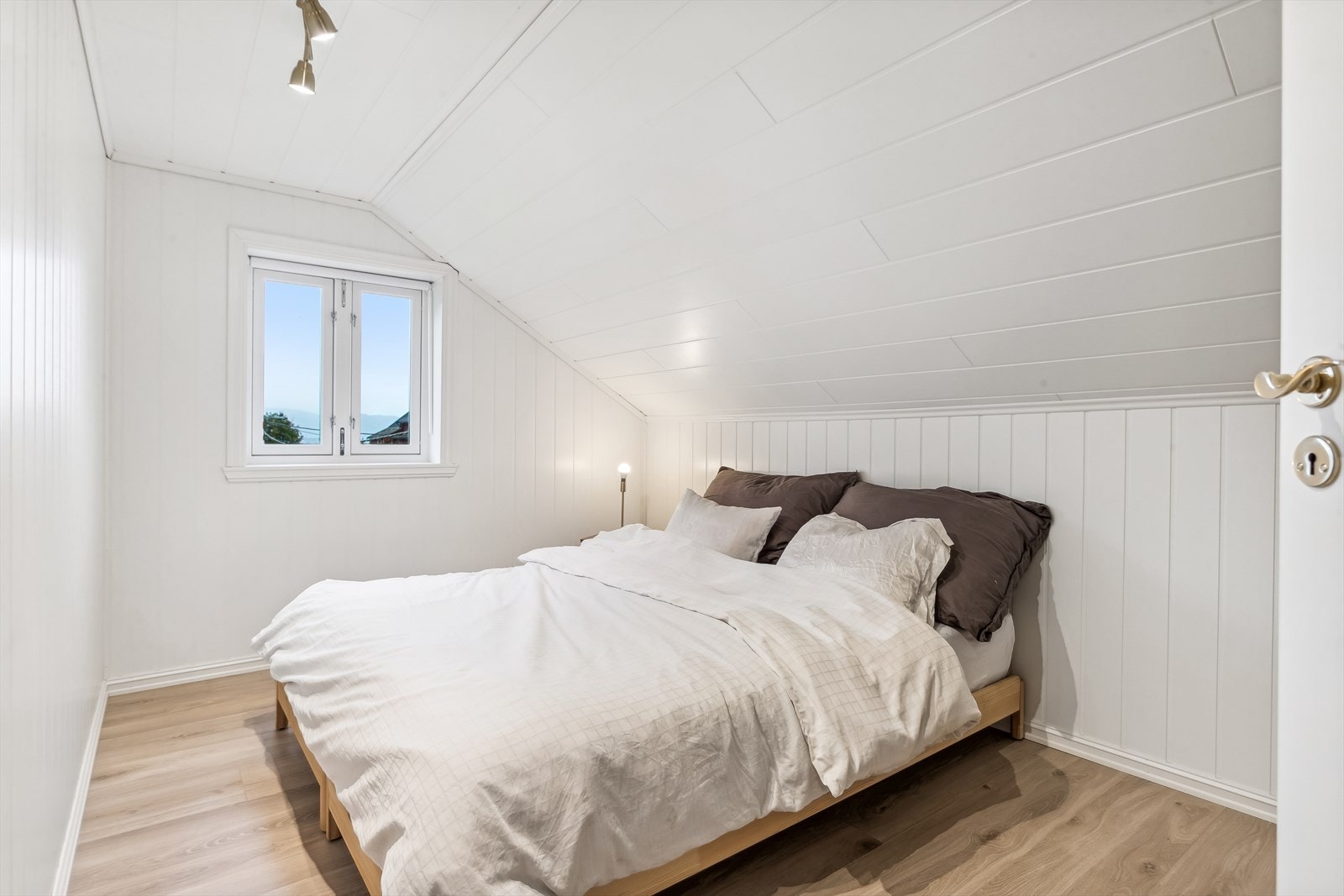 Soverom 5 med fin utsikt Galleribilde