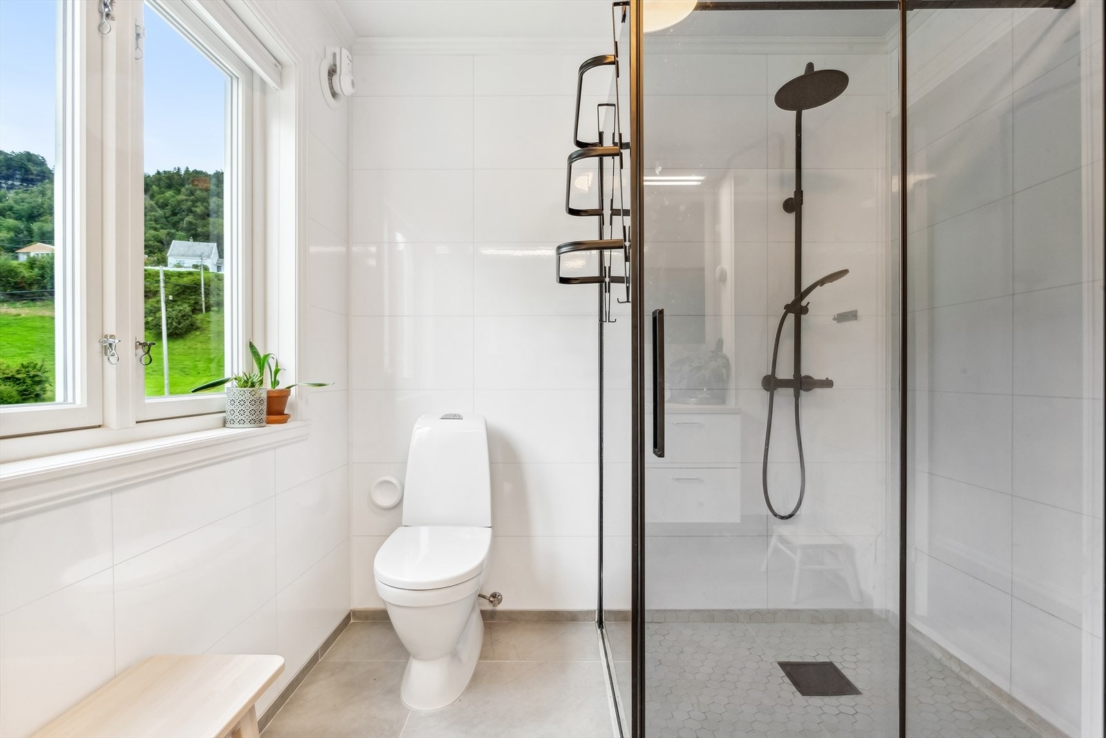 Stor dusjsone med rainshower Galleribilde