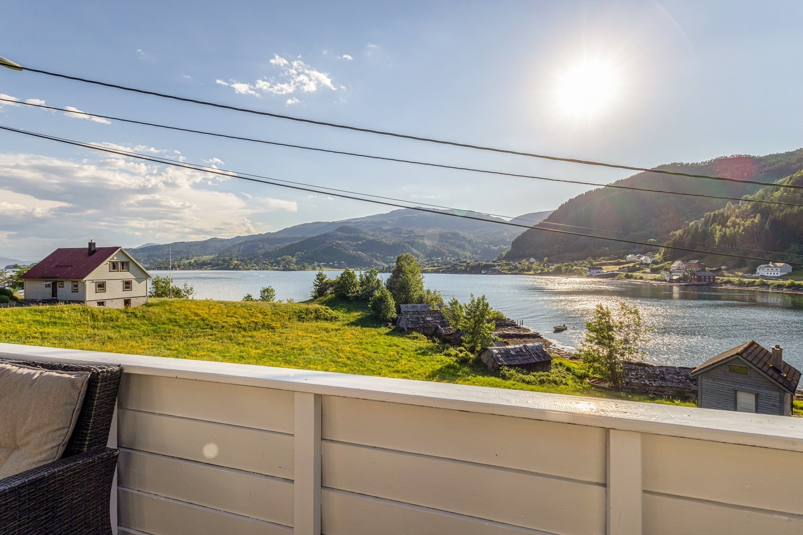 Og vakre Hardangerfjorden Galleribilde