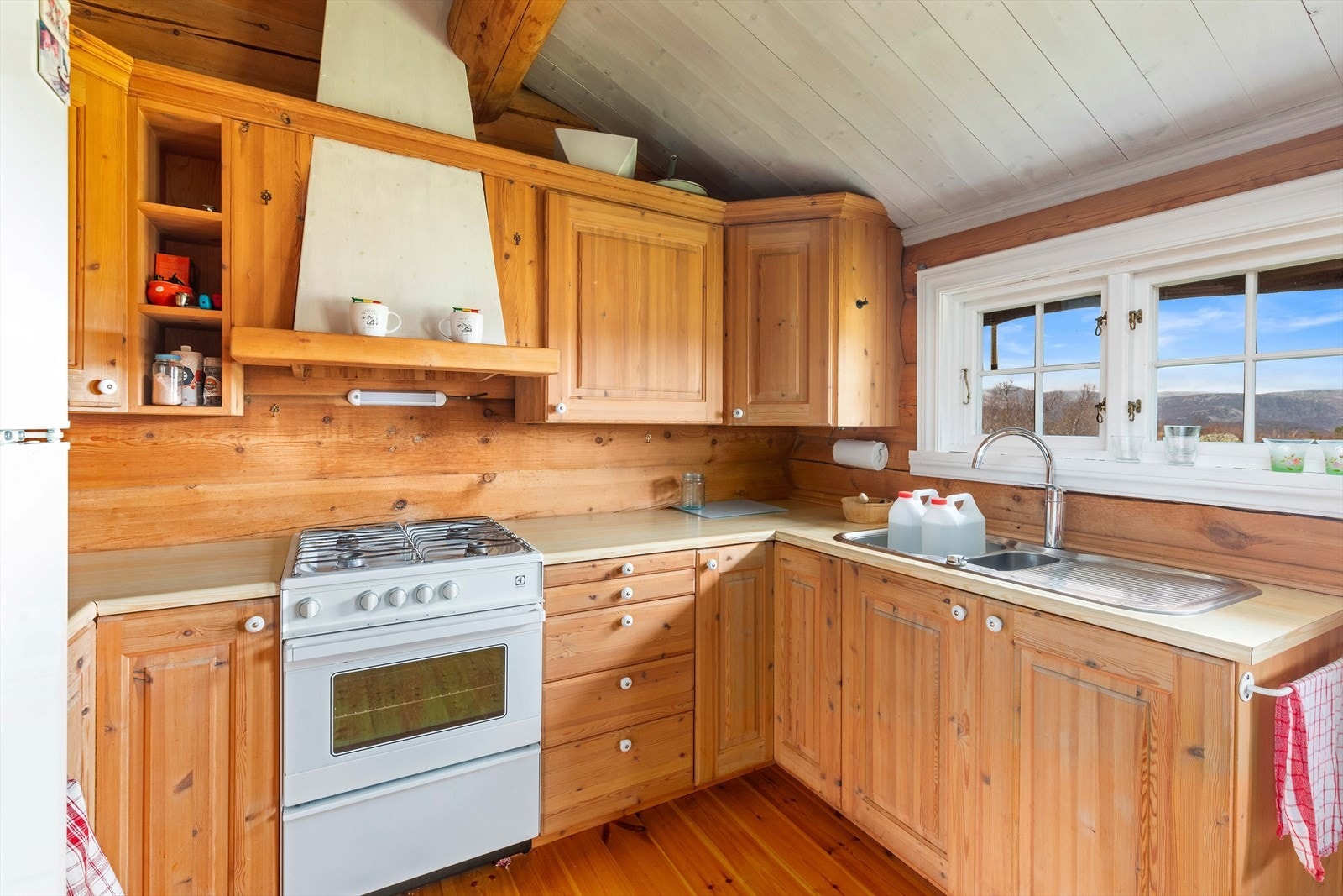 Innredning i heltre. Galleribilde