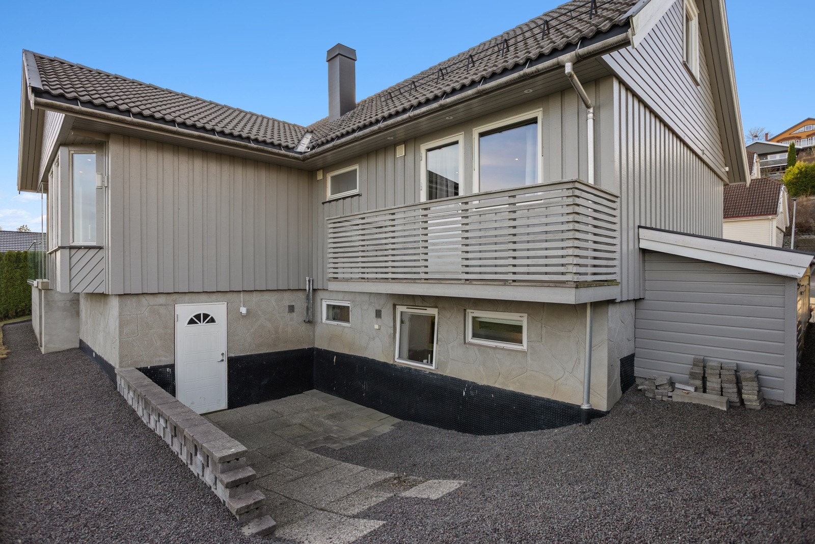 Flotte uteområder. Bildet viser inngang til den romslige boden. Galleribilde