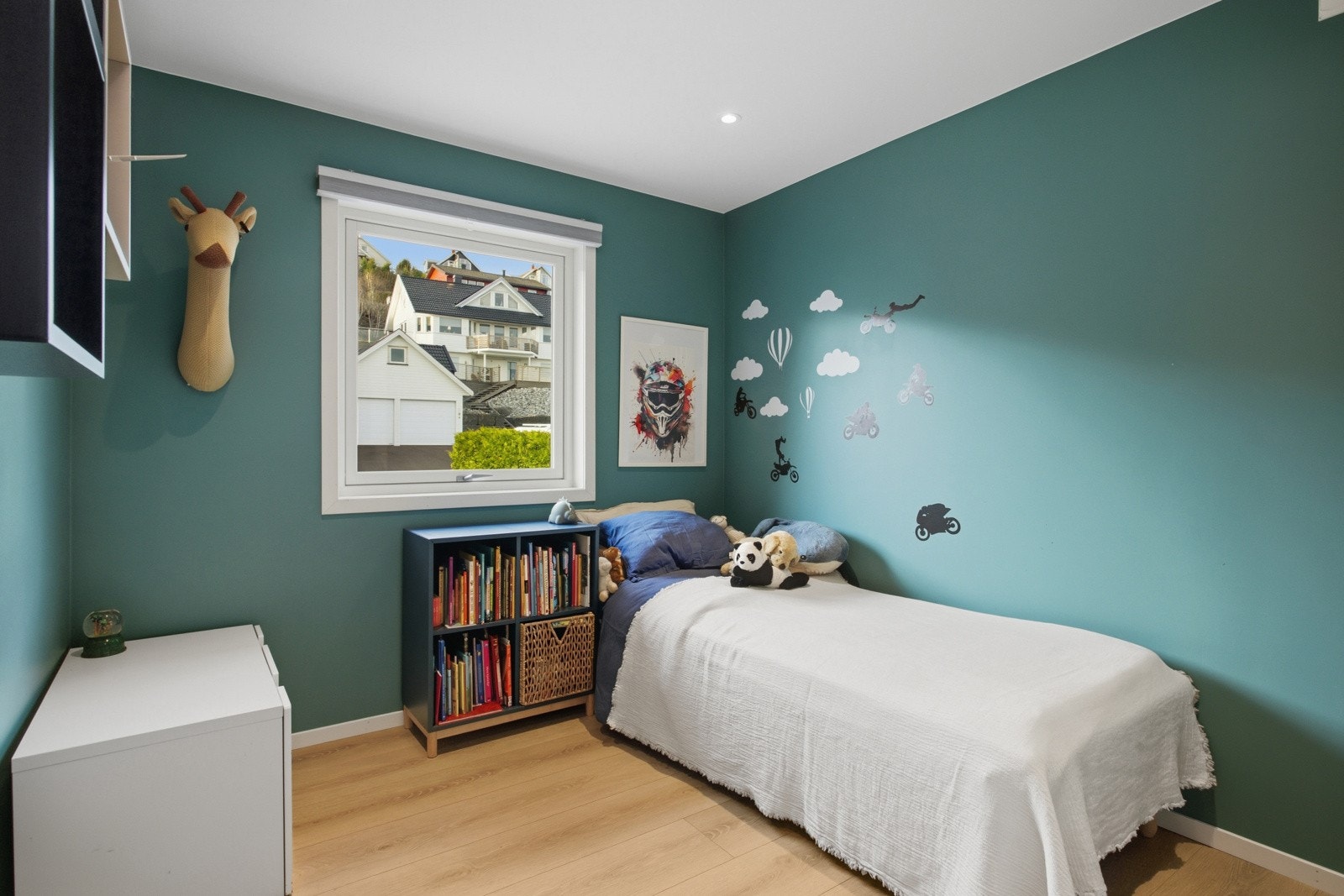 Det andre soverommet passer fint som barnerom eller gjesterom. Galleribilde