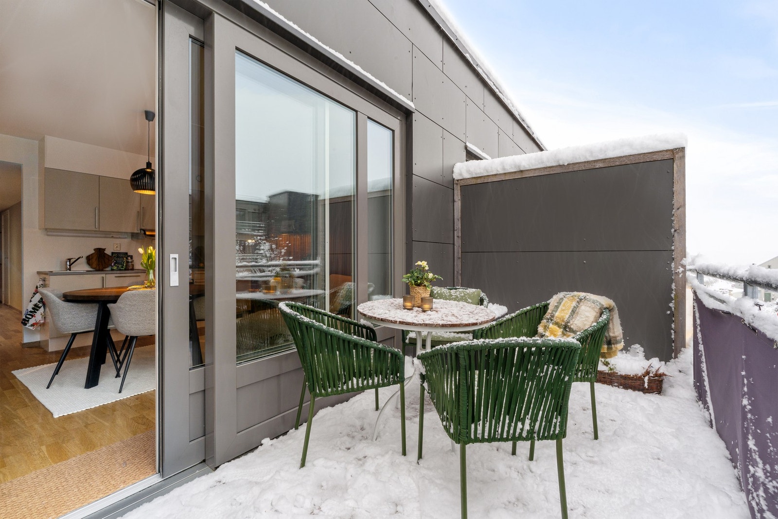 Leiligheten har en romslig balkong på 8 kvm. Galleribilde