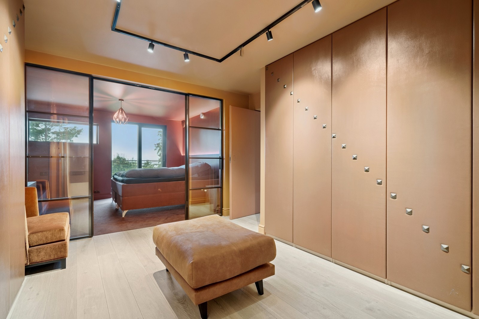 Garderoberom Galleribilde