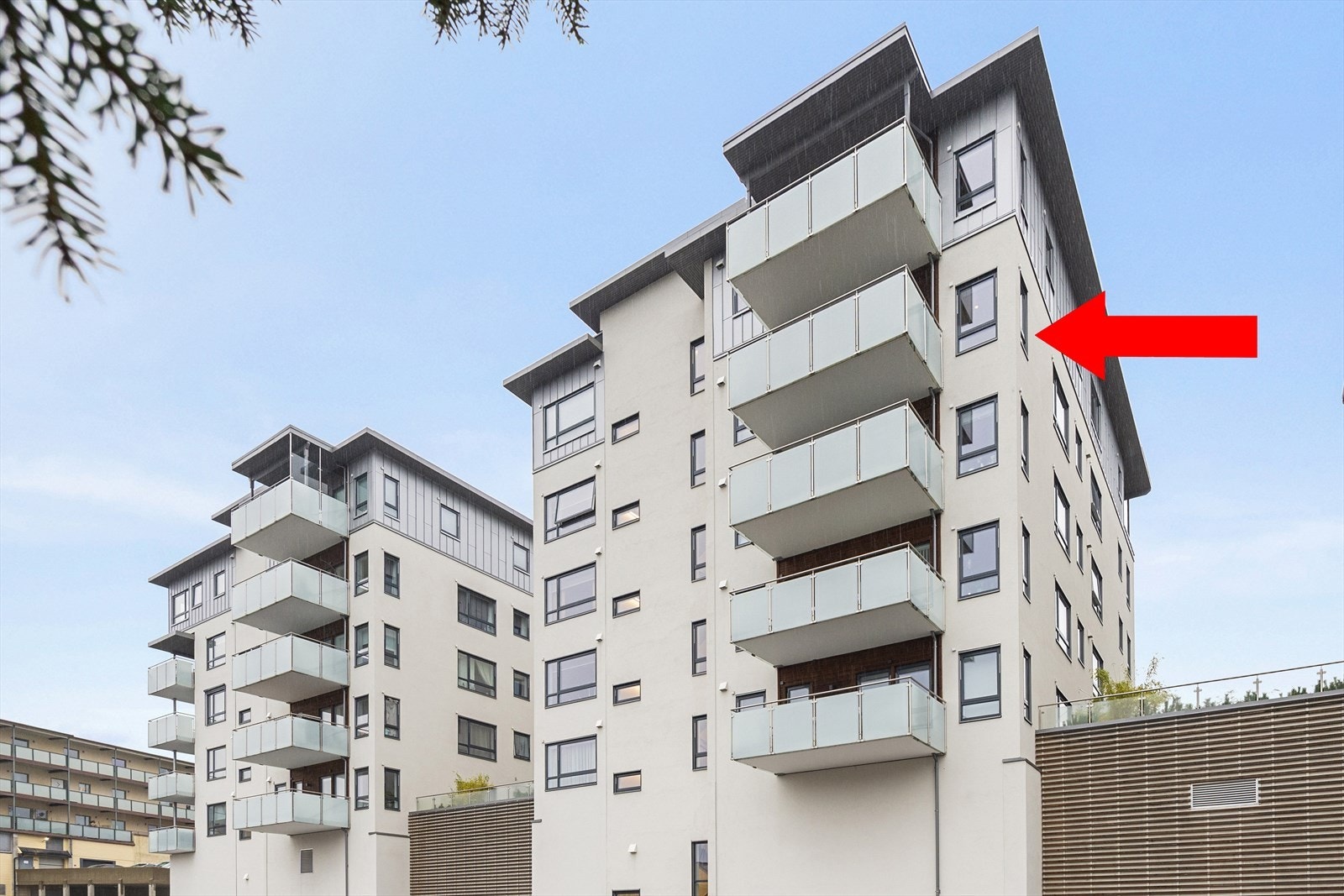 Leiligheten ligger i et nyere sameie med fine fellesområder, heis og garasjeparkering Galleribilde