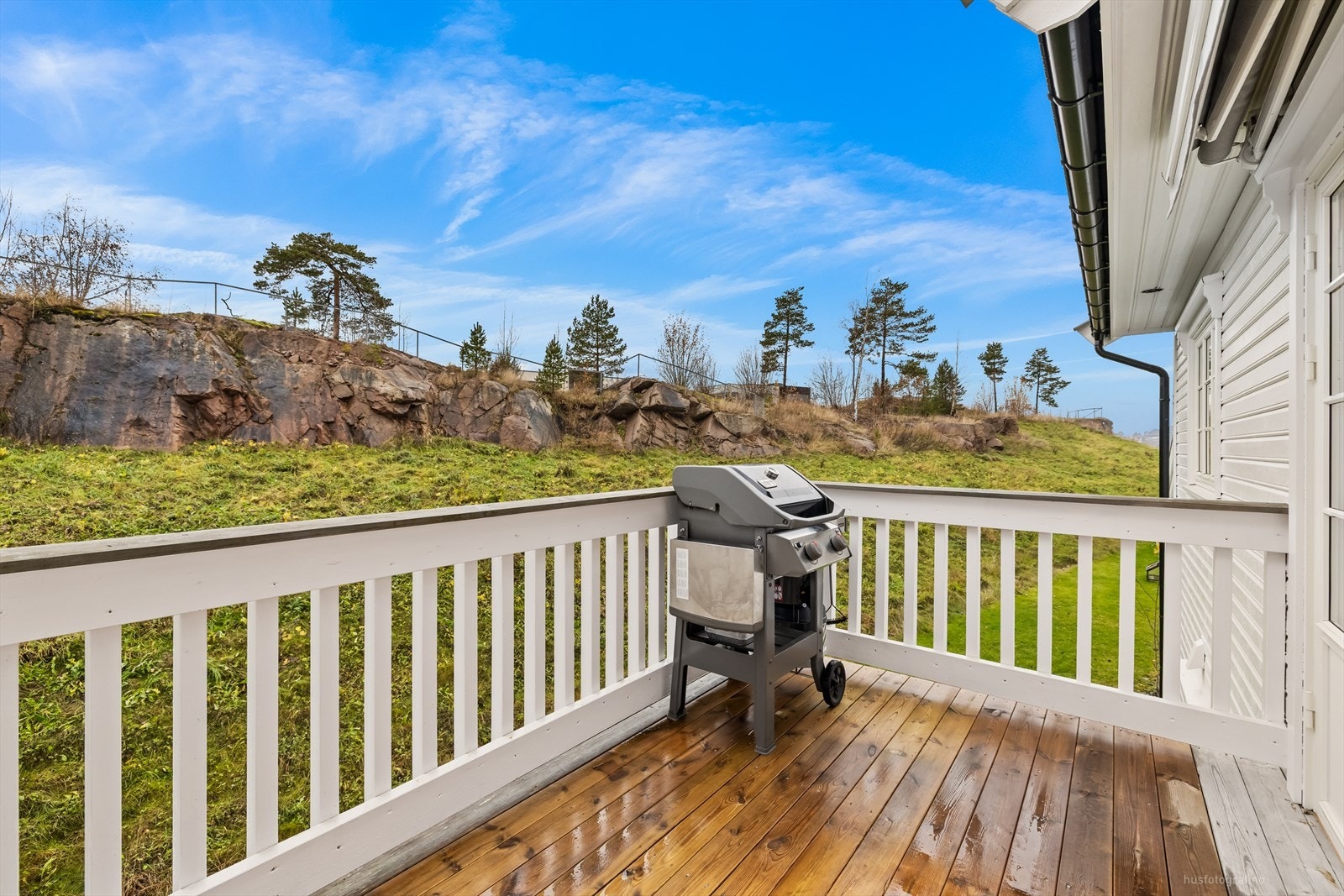 Balkongen er fint skjermet med ingen innsyn. Galleribilde