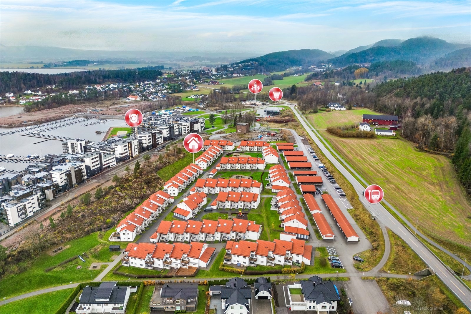 Selvik barneskole ligger innenfor kort gangavstand fra boligen, og det er trygg gang- og sykkelsti hele veien frem. Galleribilde