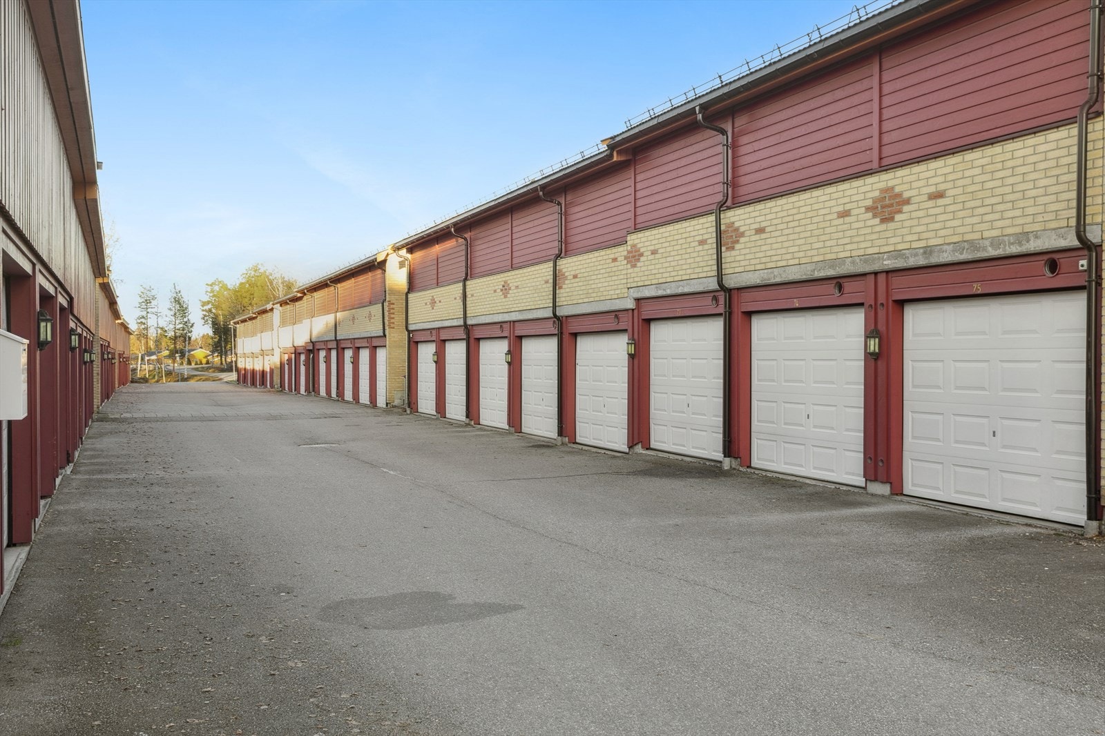 Det medfølger 1 garasjeplass i rekke. Galleribilde